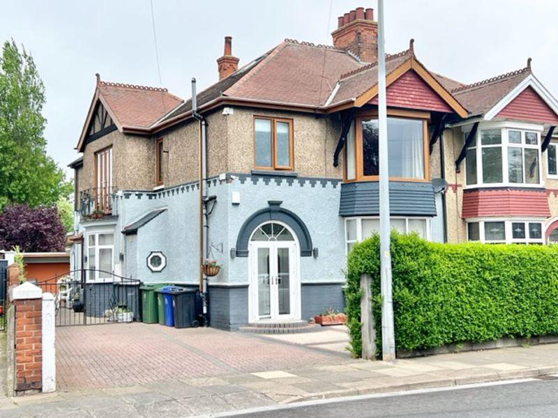 TAYLORS AVENUE, CLEETHORPES 2 bed flat £179,950