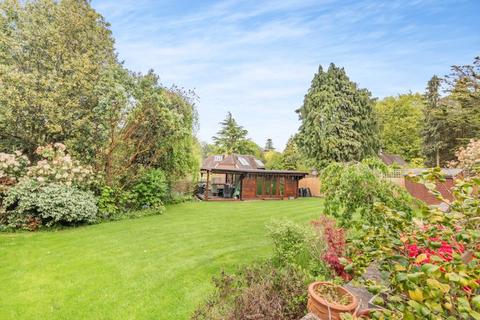 21 The Ridings, Epsom, KT18 5JQ