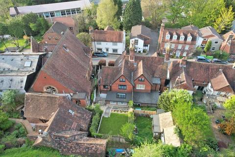 39 Lower Street, Haslemere, GU27 2NY