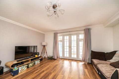 5 Cadia Close, Caddington, Luton, LU1 4BD