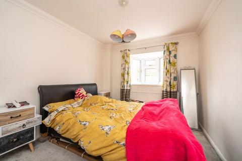 5 Cadia Close, Caddington, Luton, LU1 4BD