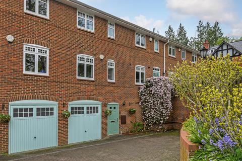 2, Barton Court Knight Close, Winchester, SO23 7JF