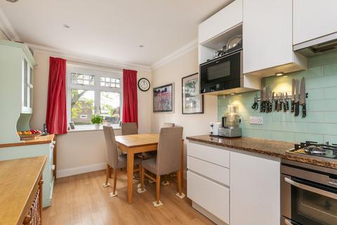 2, Barton Court Knight Close, Winchester, SO23 7JF
