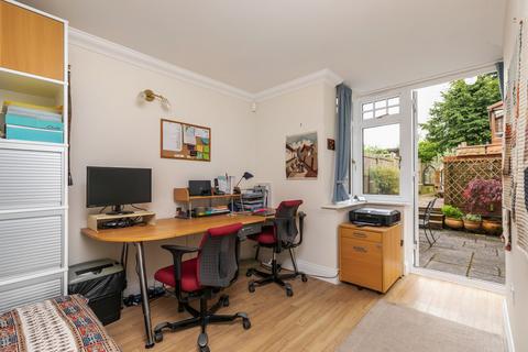 2, Barton Court Knight Close, Winchester, SO23 7JF