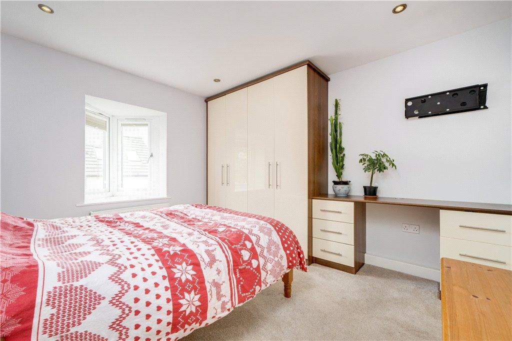 Weston Park View, Otley 2 bed apartment for sale £165,000
