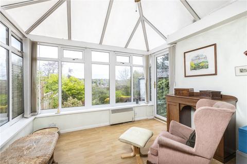 10 Moor Park Mount, Leeds, LS6 4BU