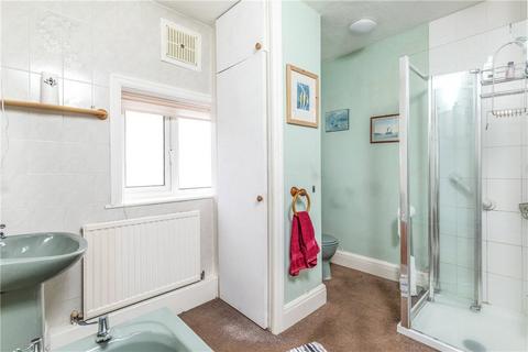 10 Moor Park Mount, Leeds, LS6 4BU