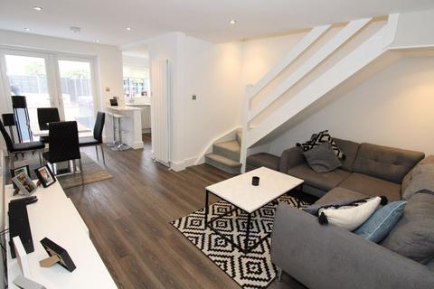 93 Bucklers Way, Carshalton, SM5 2DZ