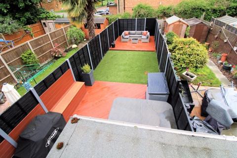 93 Bucklers Way, Carshalton, SM5 2DZ