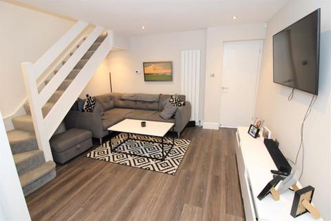 93 Bucklers Way, Carshalton, SM5 2DZ
