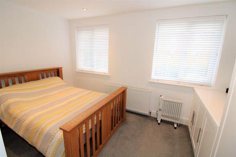 93 Bucklers Way, Carshalton, SM5 2DZ