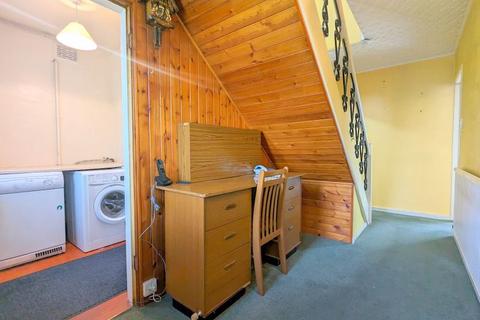 32 Dudley Road, Feltham, TW14 8EH