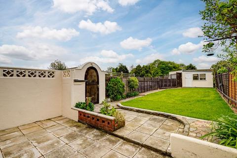270 Tithepit Shaw Lane, Warlingham, CR6 9AQ
