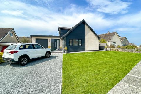 4 bedroom detached house for sale, Rhianfa, Benllech, Tyn-y-Gongl, Isle of Anglesey, LL74