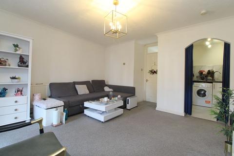 2 bedroom ground floor maisonette to rent, Sovereigns Quay, Bedford MK40