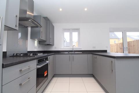 3 bedroom detached house to rent, Woodman Way, Wootton MK43