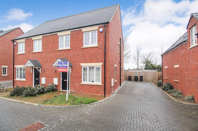 Nightingale Road, Bedford MK44 3 bed semidetached house for sale £325,000