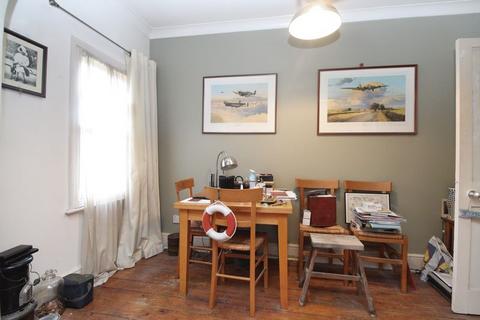 38a Castle Road, Bedford, MK40 3PJ
