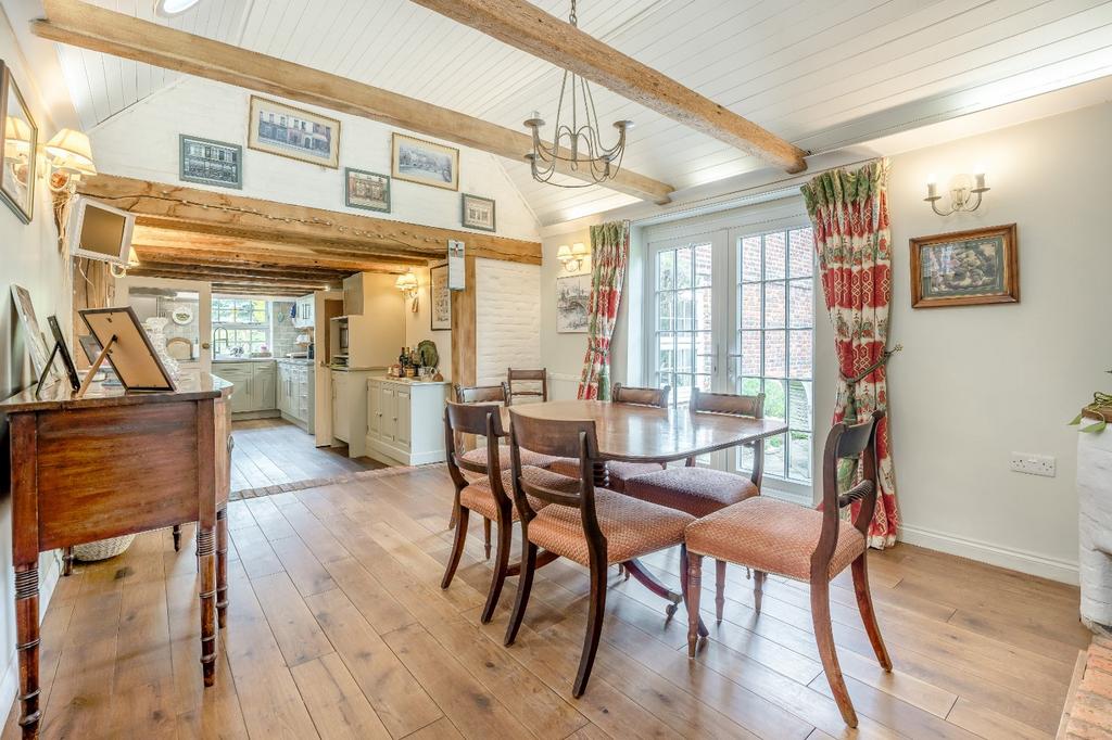 The Street, Finglesham, Deal, Kent 5 bed detached house for sale £895,000