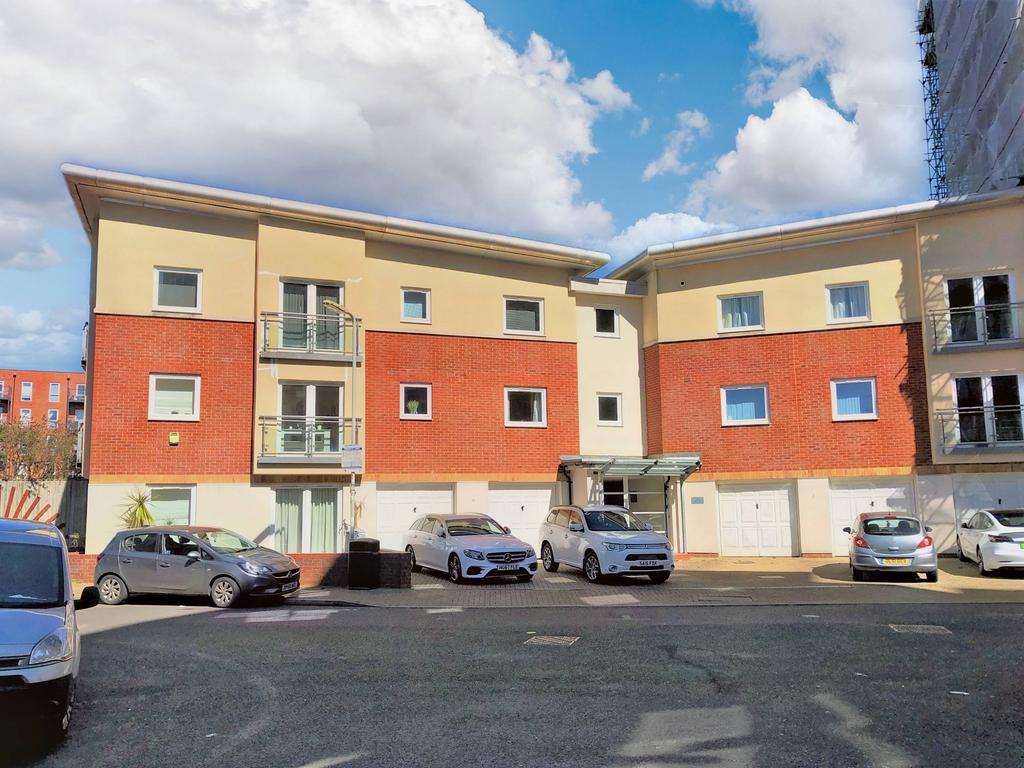 Winterthur Way, Basingstoke RG21 2 bed apartment for sale £179,950