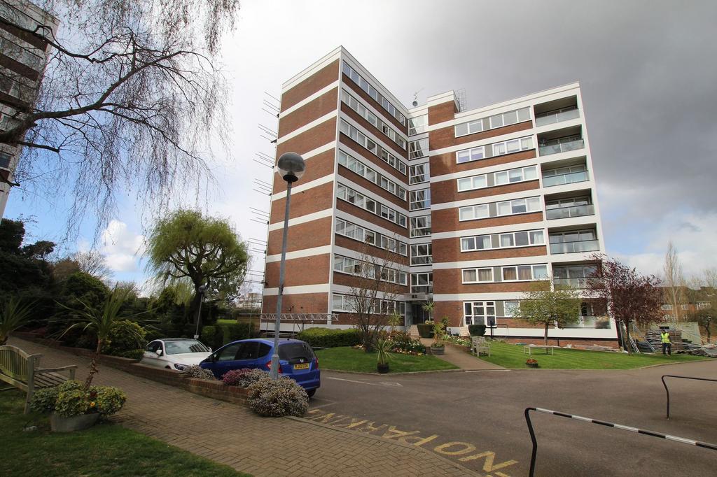 High Sheldon, Sheldon Avenue, London, N6 2 bed apartment £2,950 pcm (£681 pw)