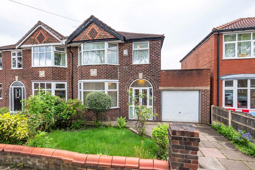 Exeter Road, Davyhulme, Manchester, M41 3 bed semidetached house for
