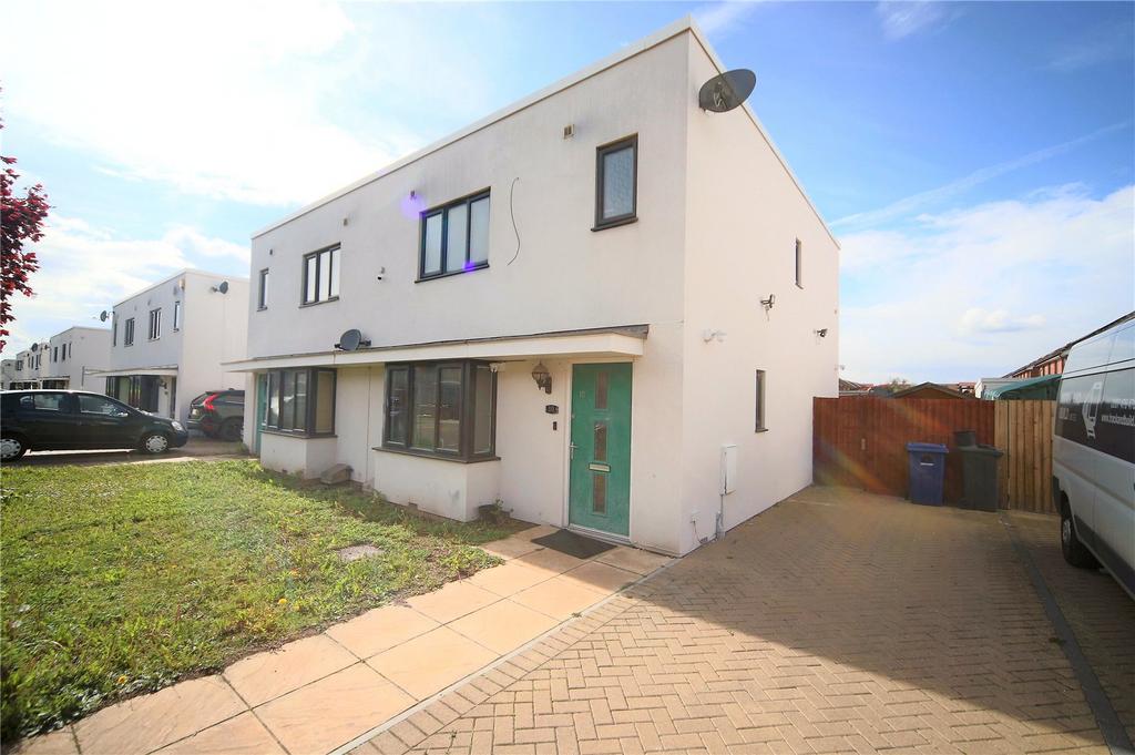 Shearwater Avenue, East Tilbury... 3 bed semidetached house £1,700