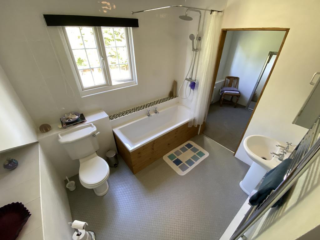 En suite to bedroom 1