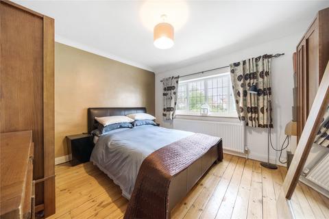 3 bedroom semi-detached house for sale - Scott Hall Road, Leeds, West Yorkshire