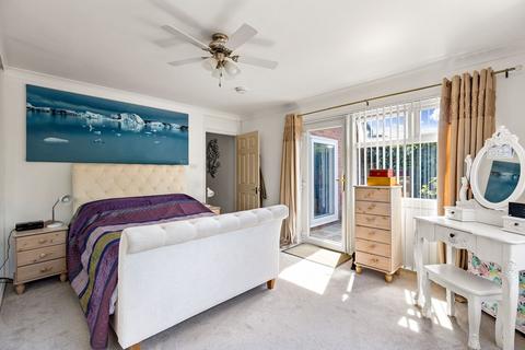 39 Birkdale Drive, Folkestone, CT19 5LP