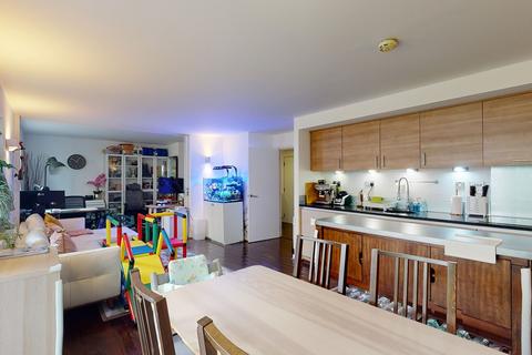 4 bedroom apartment for sale - Metcalfe Court, Teal Street, LONDON, SE10