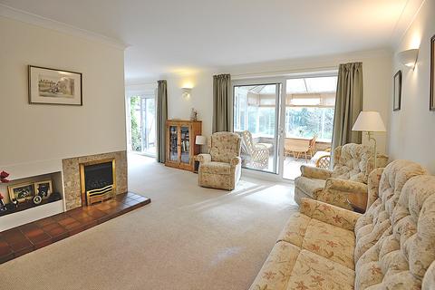 4 bedroom link detached house for sale - Coach Road, Henlow, SG16