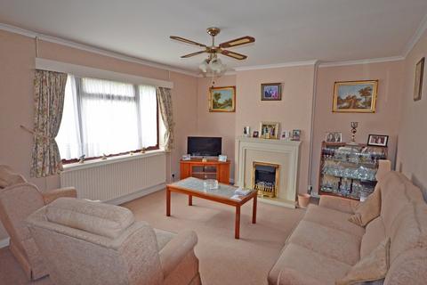 1 Ashley Close, Frimley Green, Camberley, GU16 6PP