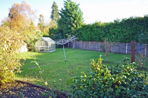 1 Ashley Close, Frimley Green, Camberley, GU16 6PP