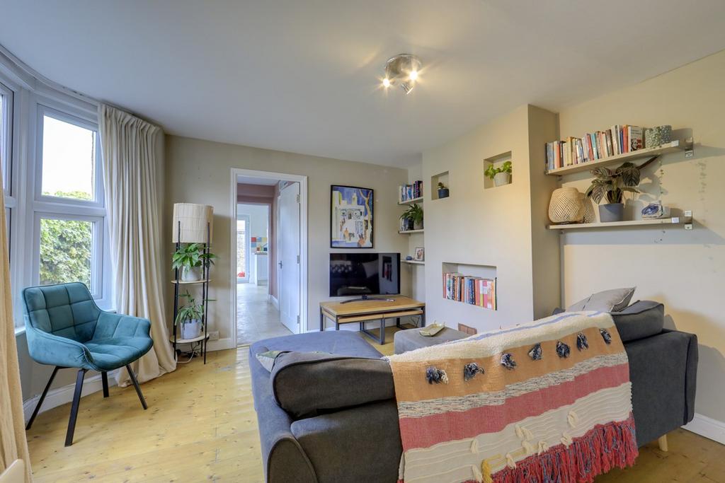 Ennersdale Road, Hither Green, London, SE13 2 bed flat for sale - £425,000