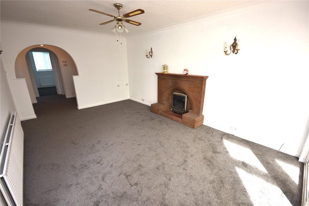 Coleshill Road, Marston Green, Birmingham, West Midlands, B37 2 bed