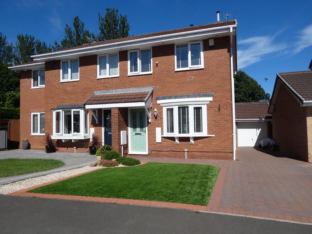 Beechwood Close, Jarrow, Tyne and Wear, NE32 3NB 2 bed semidetached