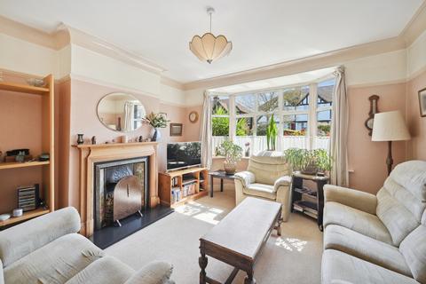 12 Elmbank Way, London, W7 3DG