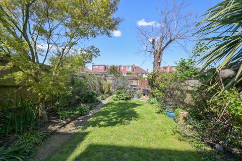 12 Elmbank Way, London, W7 3DG