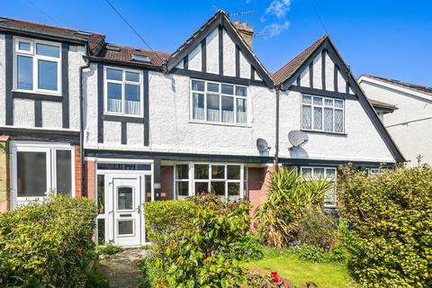 12 Elmbank Way, London, W7 3DG