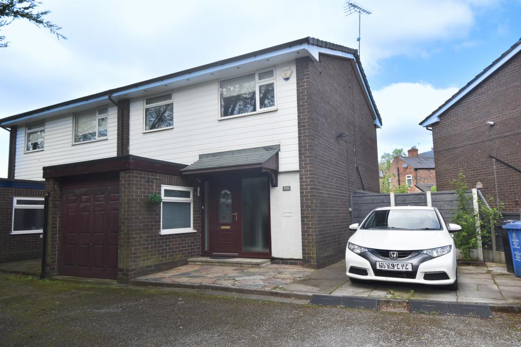 Bowfell Road, Urmston, M41 3 bed semidetached house for sale £315,000