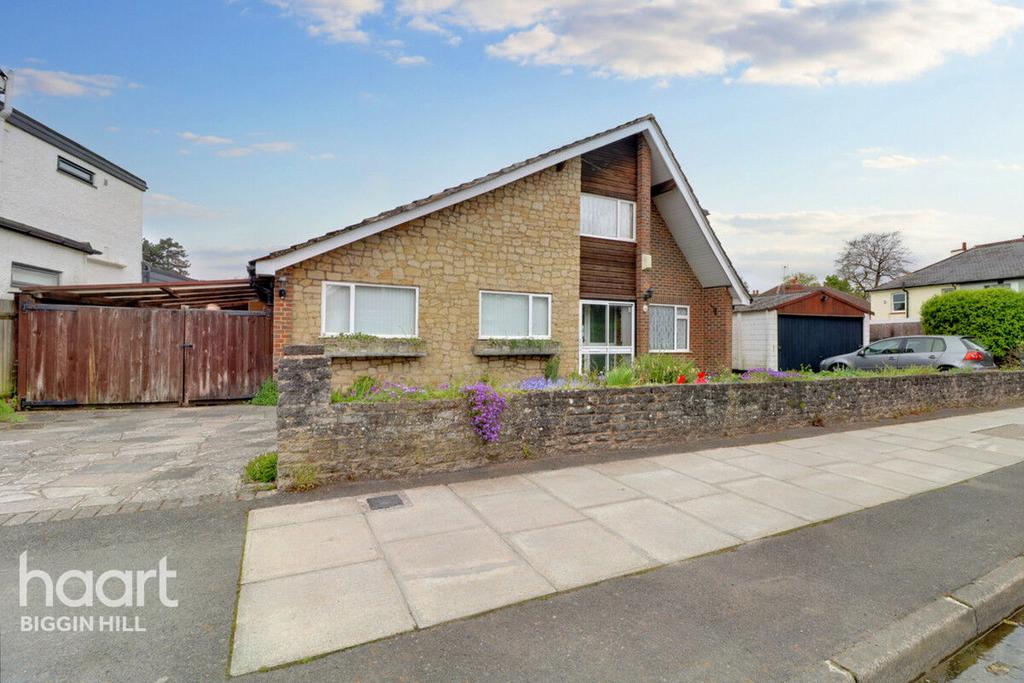 Edward Road, Biggin Hill 3 bed detached house for sale £675,000