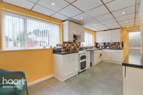 2 Edward Road, Biggin Hill, Westerham, TN16 3HL