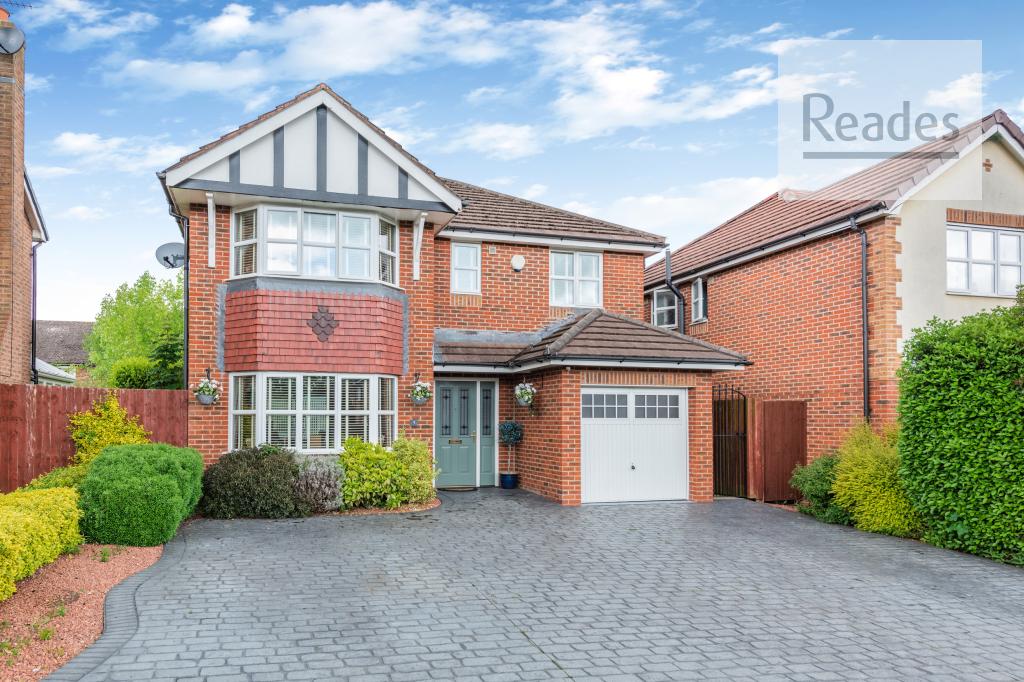 Cwrt Dinas, Hawarden CH5 3 4 bed detached house for sale £400,000