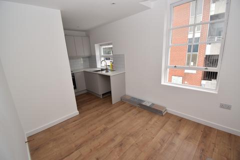 4 bedroom flat to rent, Tavistock Street, Leamington Spa, Warwickshire, CV32