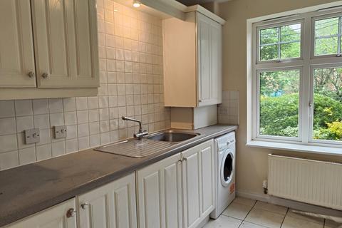 2 bedroom flat to rent, Mill Chase Close, Wakefield, West Yorkshire, UK, WF2