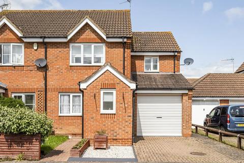 7 Bond Close, Aylesbury, HP21 8FZ