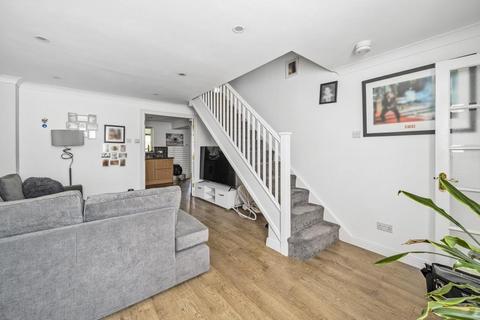 7 Bond Close, Aylesbury, HP21 8FZ