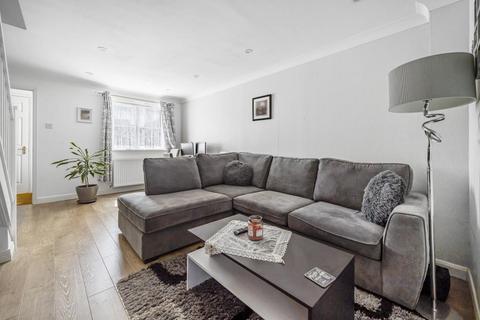7 Bond Close, Aylesbury, HP21 8FZ