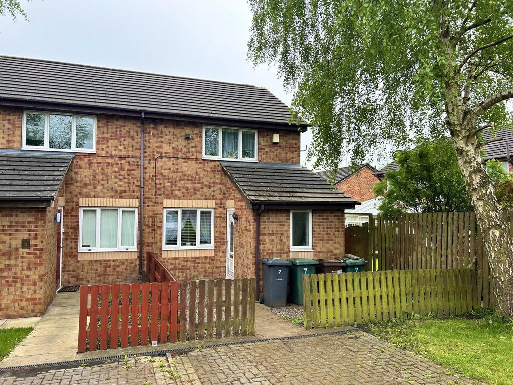 Langton Avenue, Bierley, Bradford, BD4 2 bed semidetached house for sale £135,000